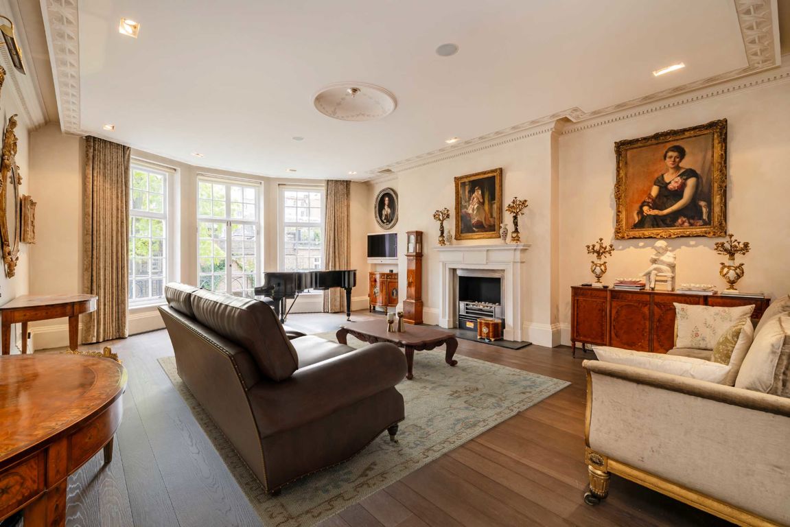 3 bedroom flat for sale 0