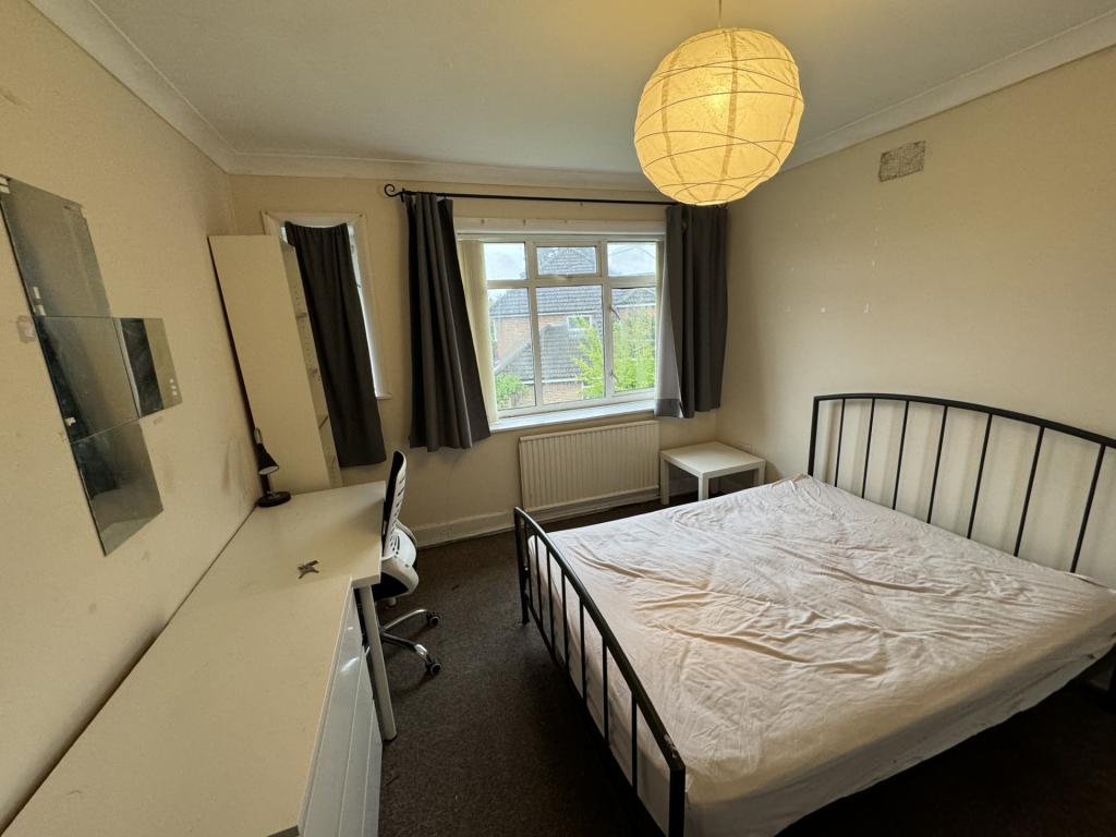 477, Winchester Road, Southampton photo 4