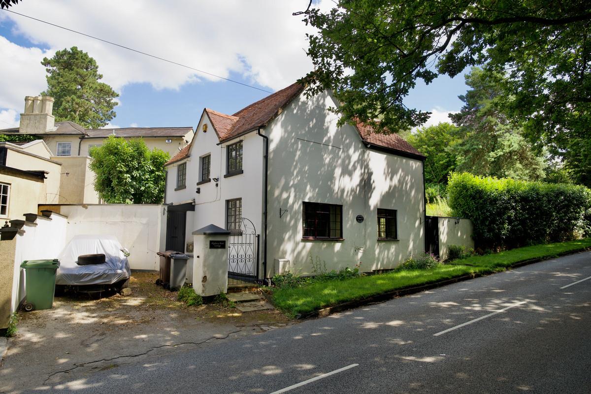 Highbury Bank Cottage, Berkswell Road, Coventry photo 2