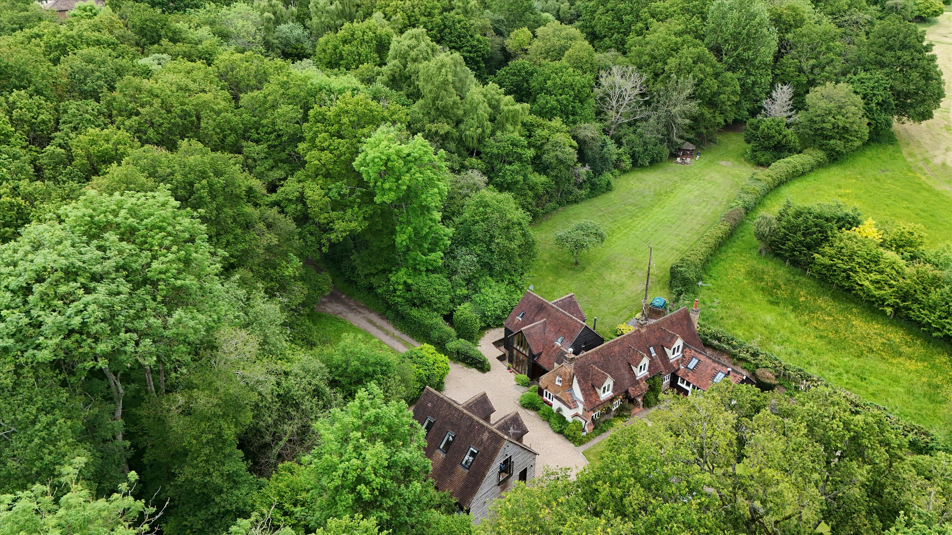 4 bedroom detached house for sale 0