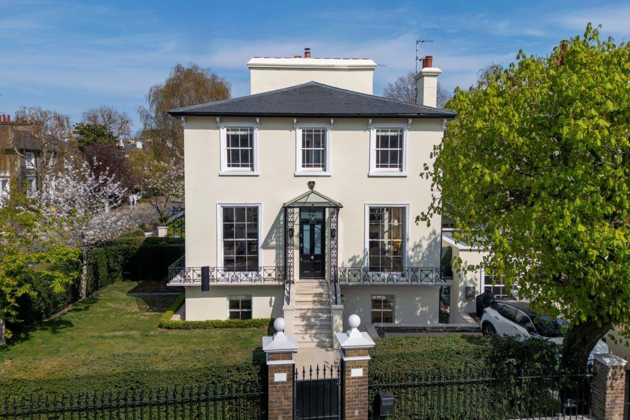 3 bedroom semi-detached house for sale 0