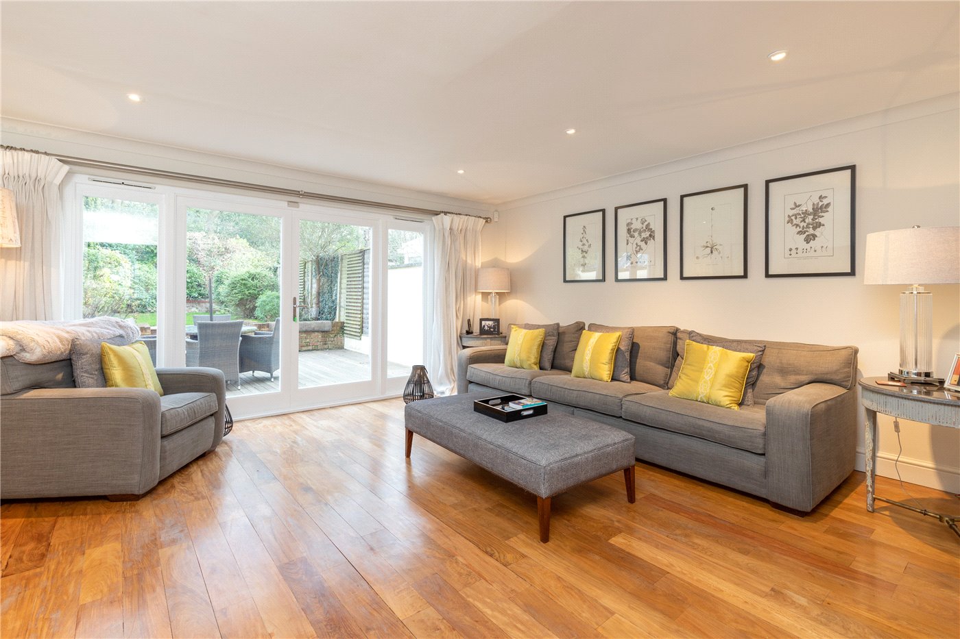 3 bedroom terraced house for sale in London