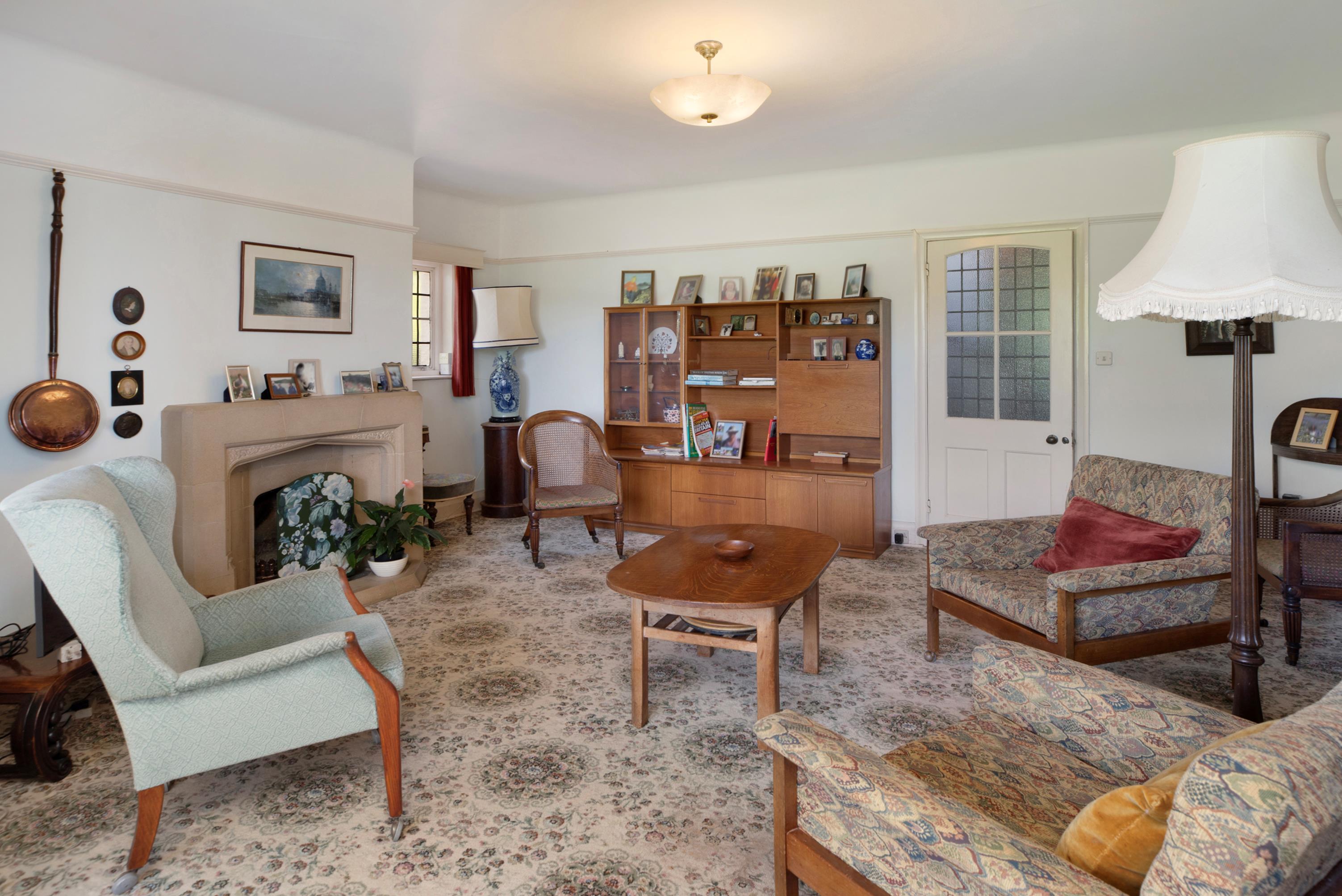 4 bedroom detached house for sale 0