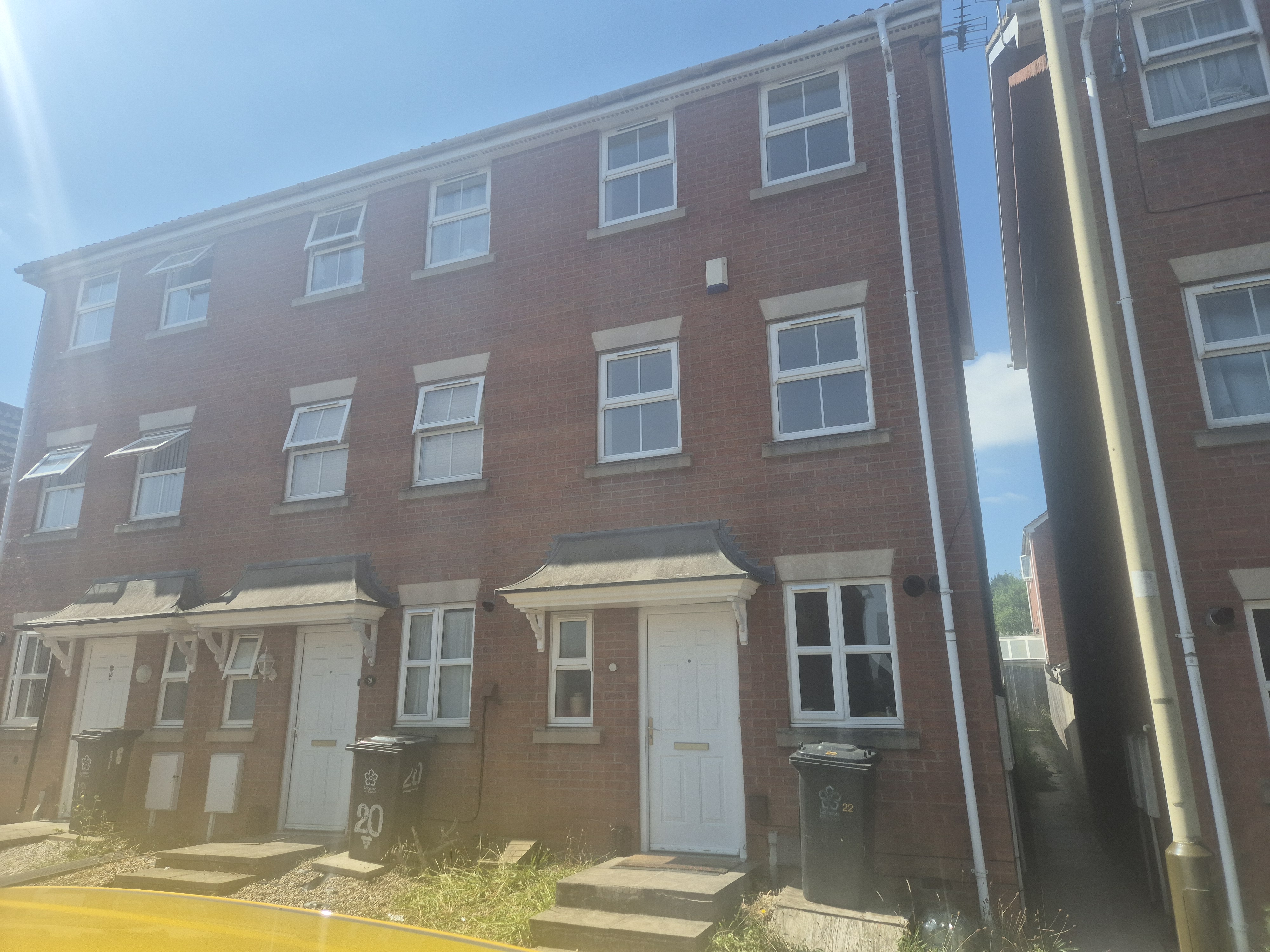 22, Wainwright Avenue, Hamilton photo 2