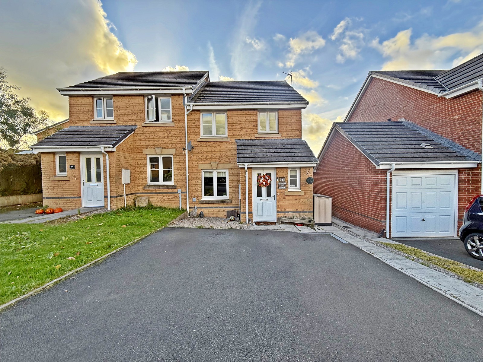 3-bed house on 32, Ffordd Y Dolau, Pontyclun, £250,000