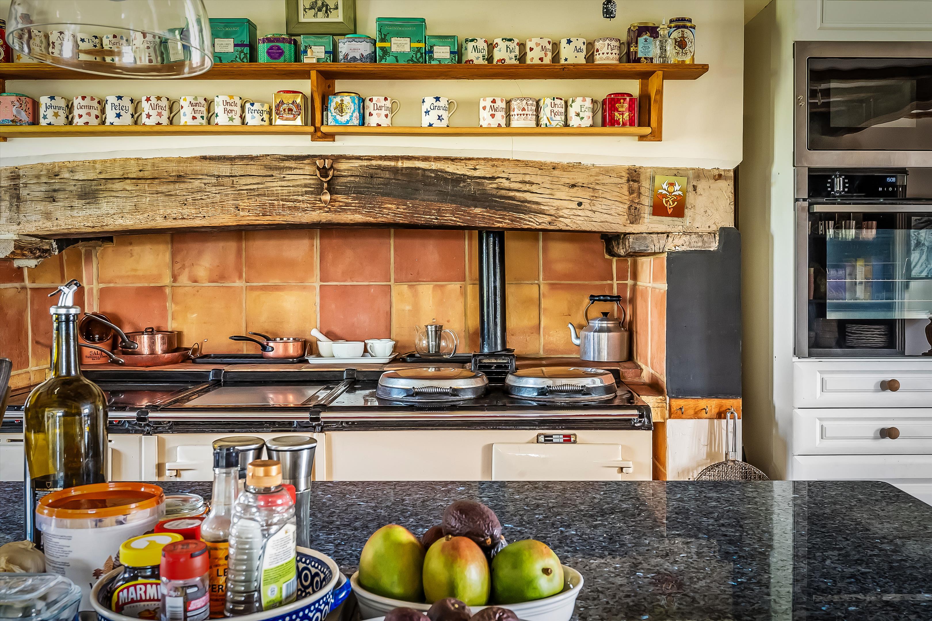 6 bedroom farmhouse for sale 0