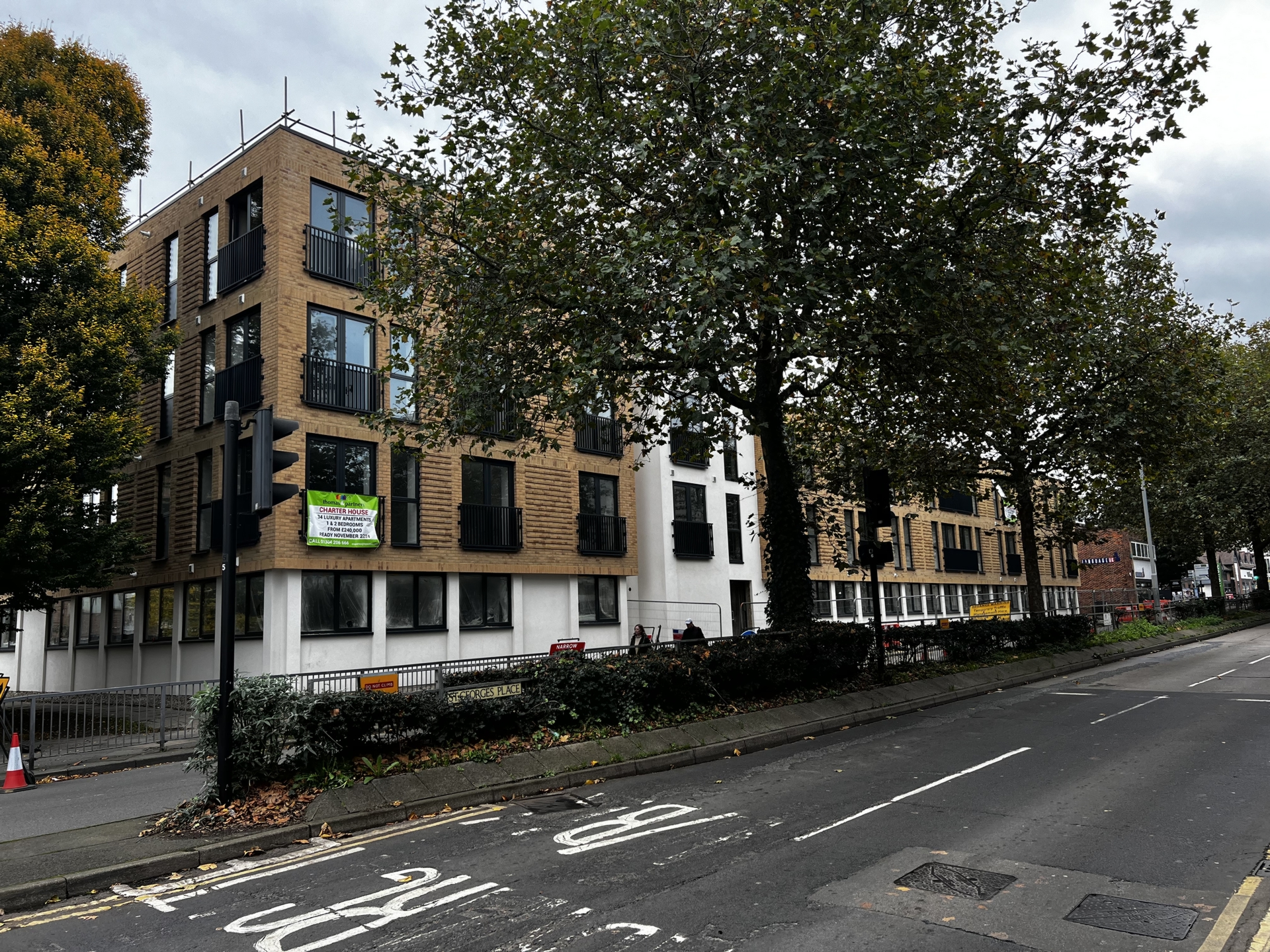 3 bedroom flat for sale in London