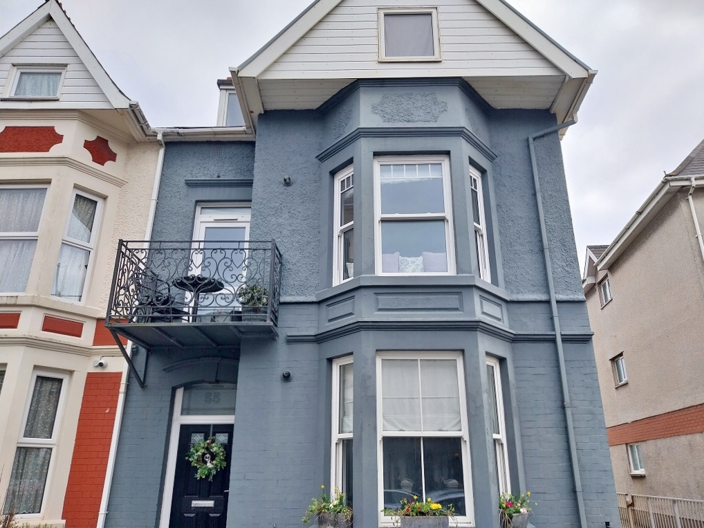1-bed flat on 55, Esplanade Avenue, Porthcawl, £175,000