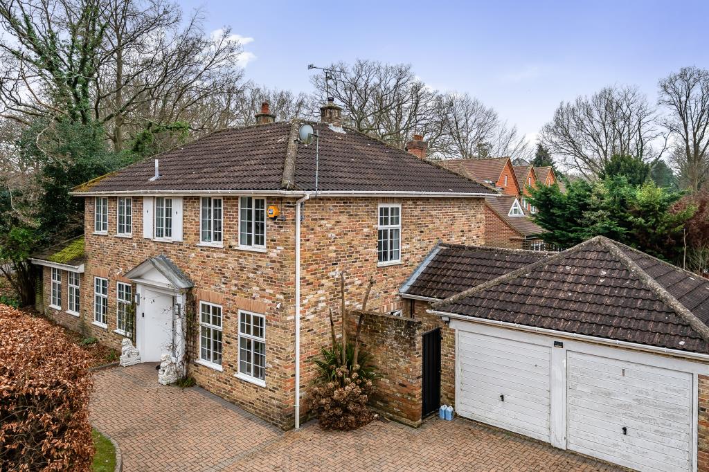 4 bedroom detached house for sale 0