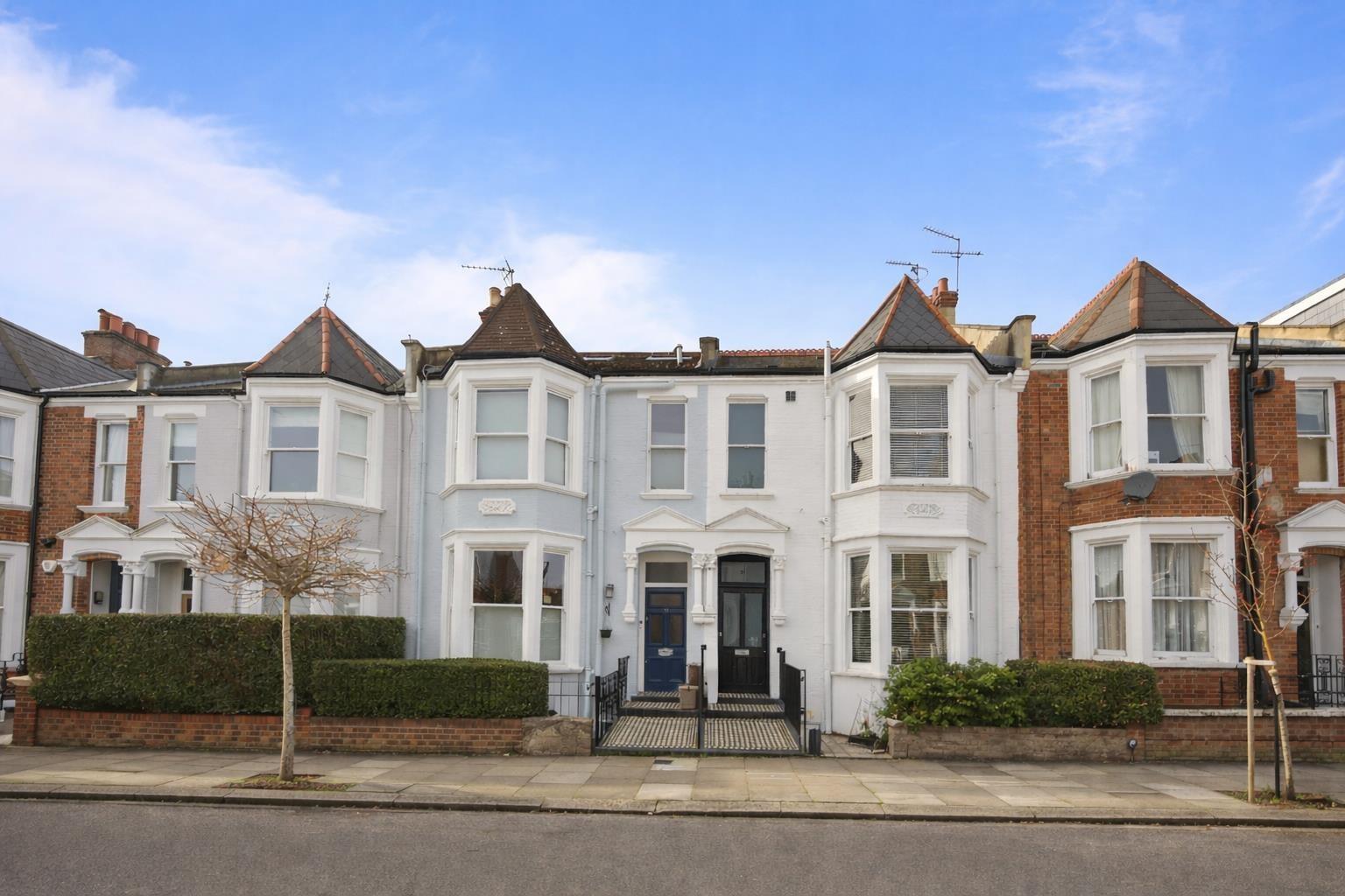 5 bedroom property for sale 0