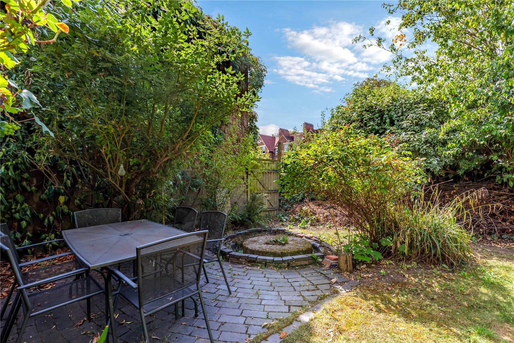 5 bedroom end terrace house for sale 0