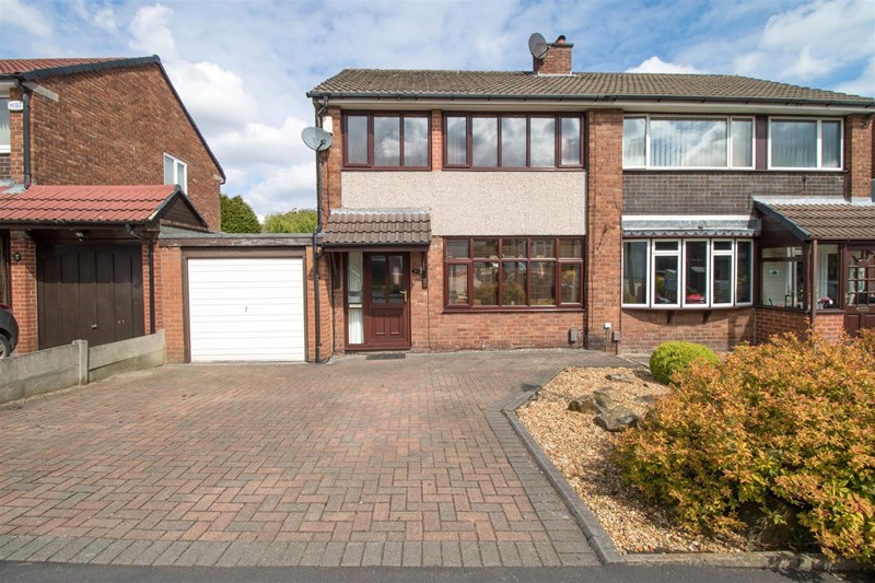 Free property report 48 Stoneleigh Drive, Stoneclough Radcliffe, Bolton