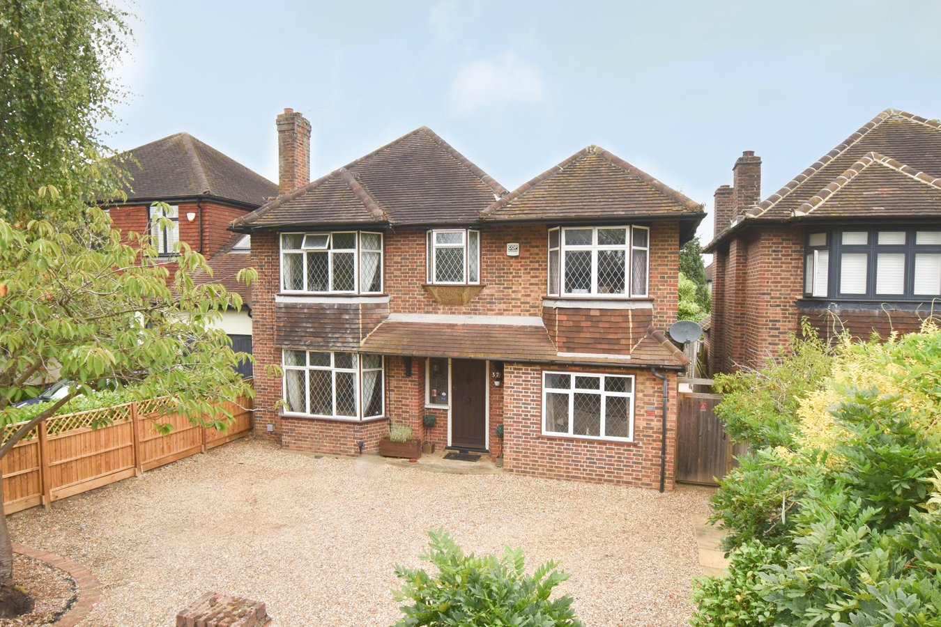 2 bedroom maisonette for sale