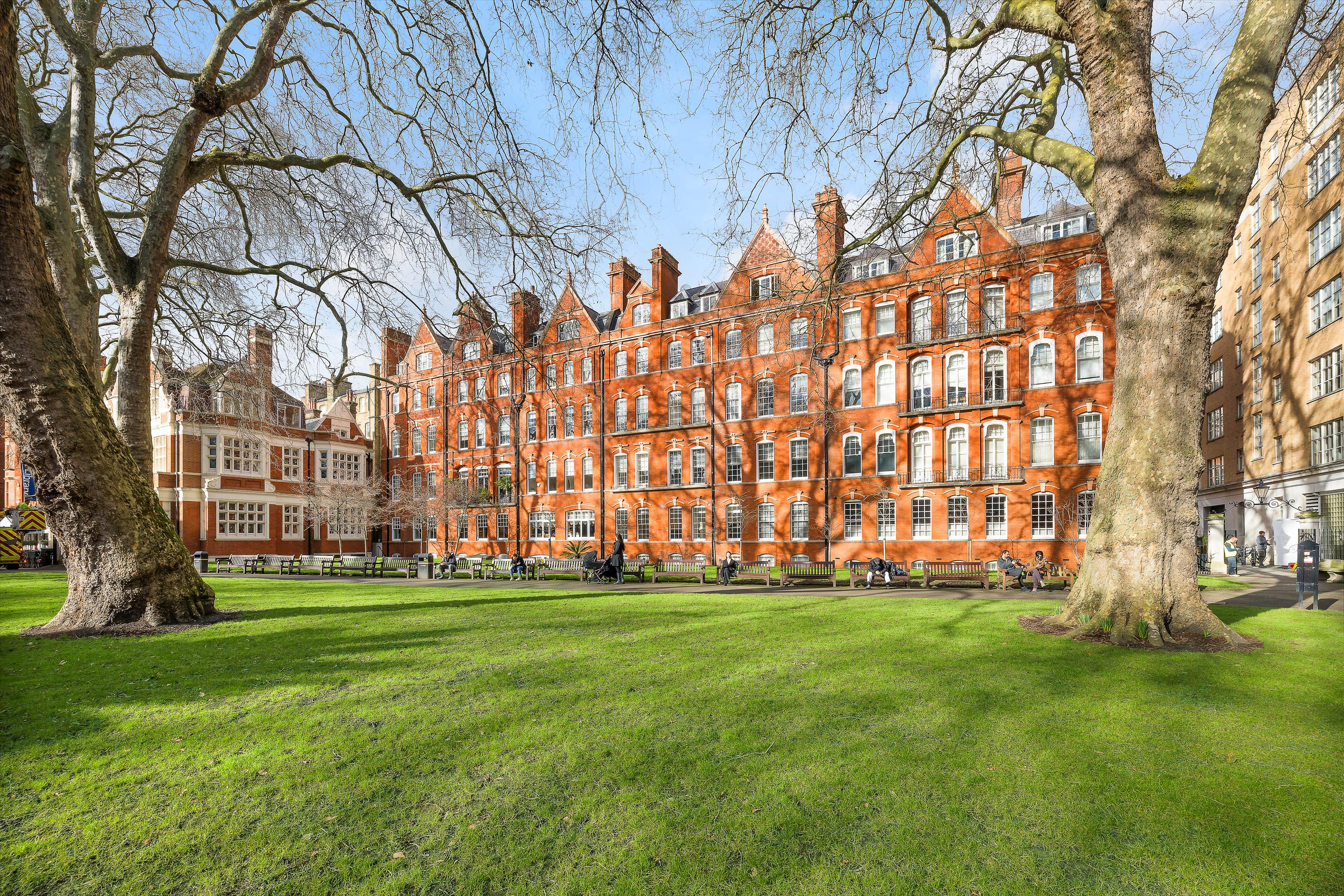 3 bedroom flat for sale 0