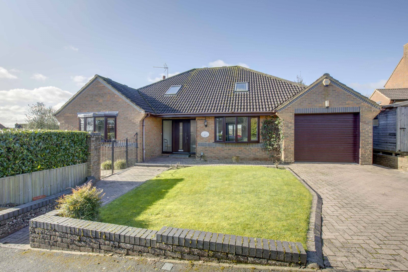 4 bedroom bungalow for sale 0