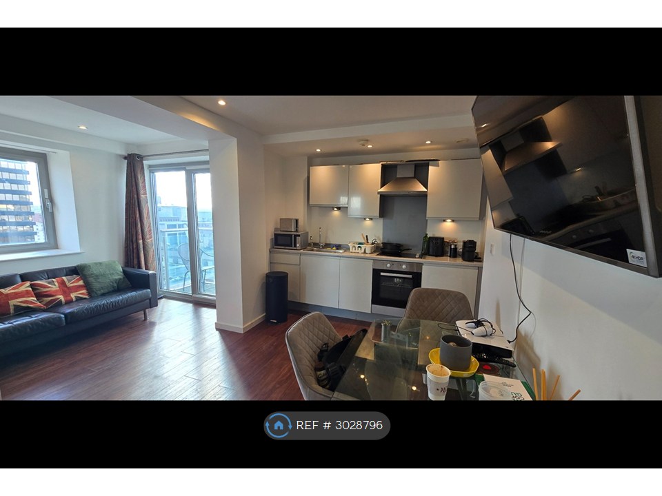 1-bed flat on Apartment, Basilica King Charles Street, Leeds, £895/mo