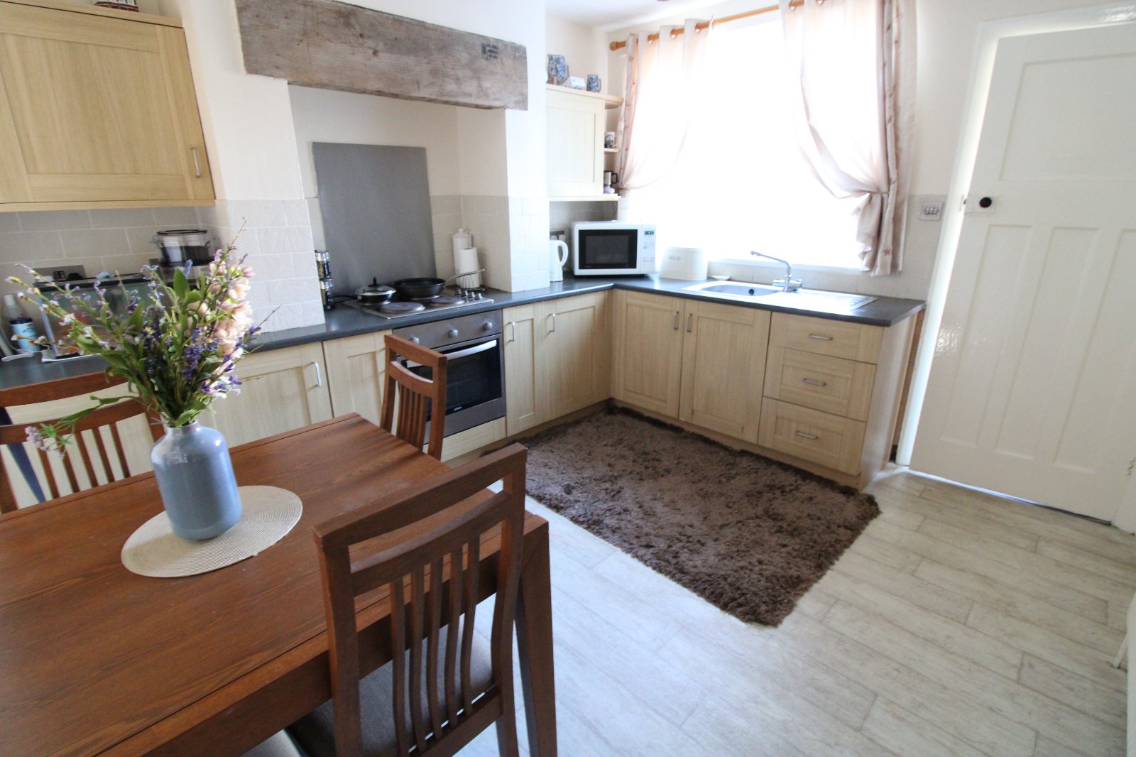Free property report 17, Airedale Road, Castleford, WF10 3ED Chimnie