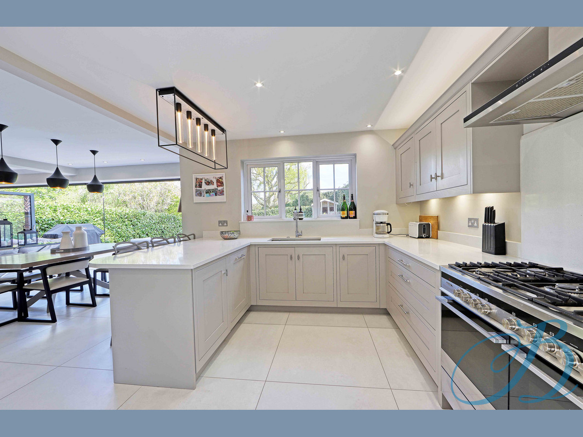 Photos of Kinghorn Park, Maidenhead SL6 67179166 PrimeLocation