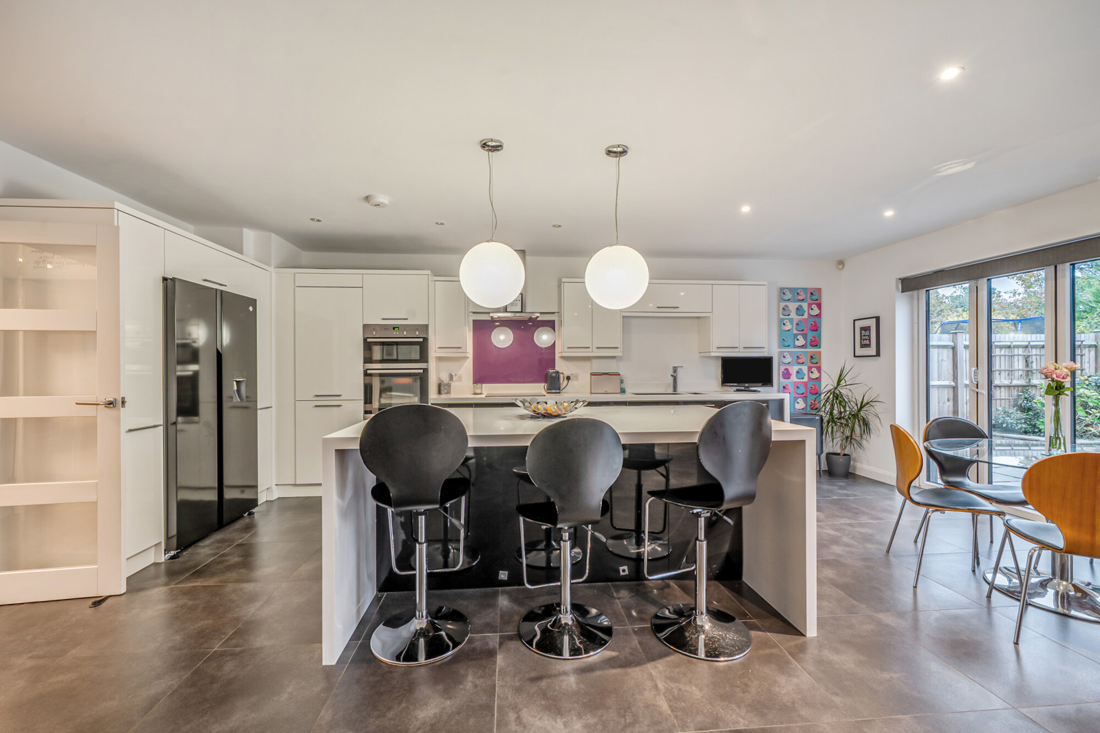 5 bedroom detached house for sale 0