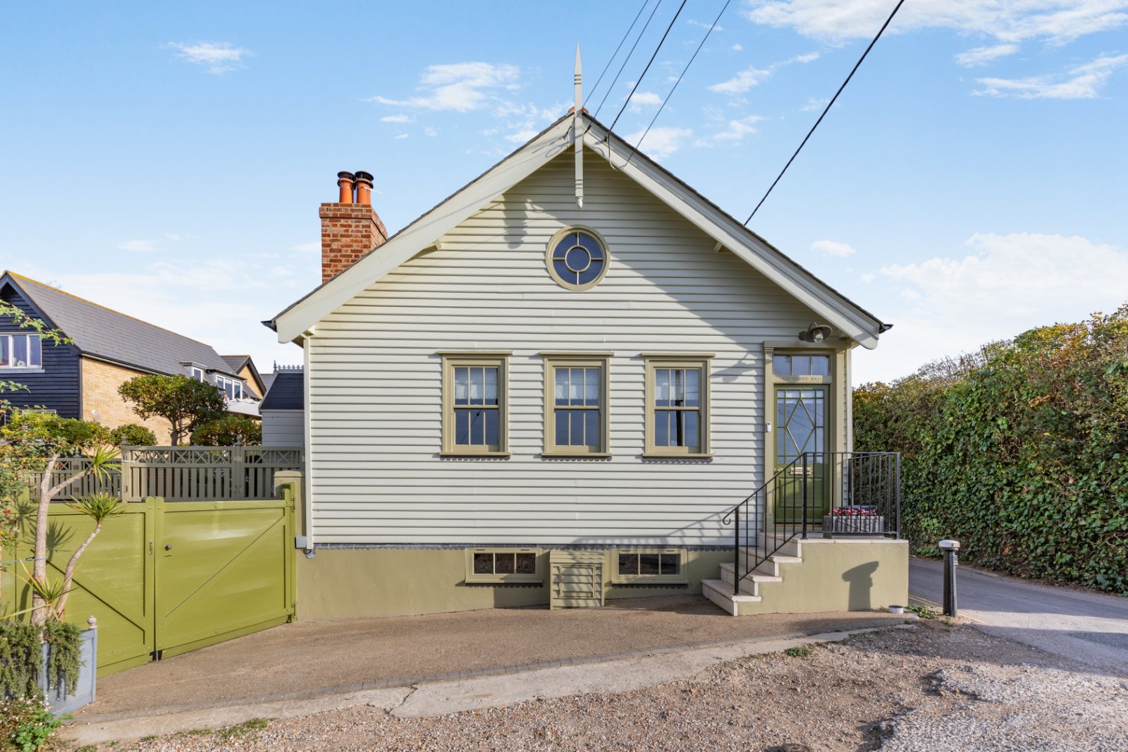 3 bedroom detached house for sale 0