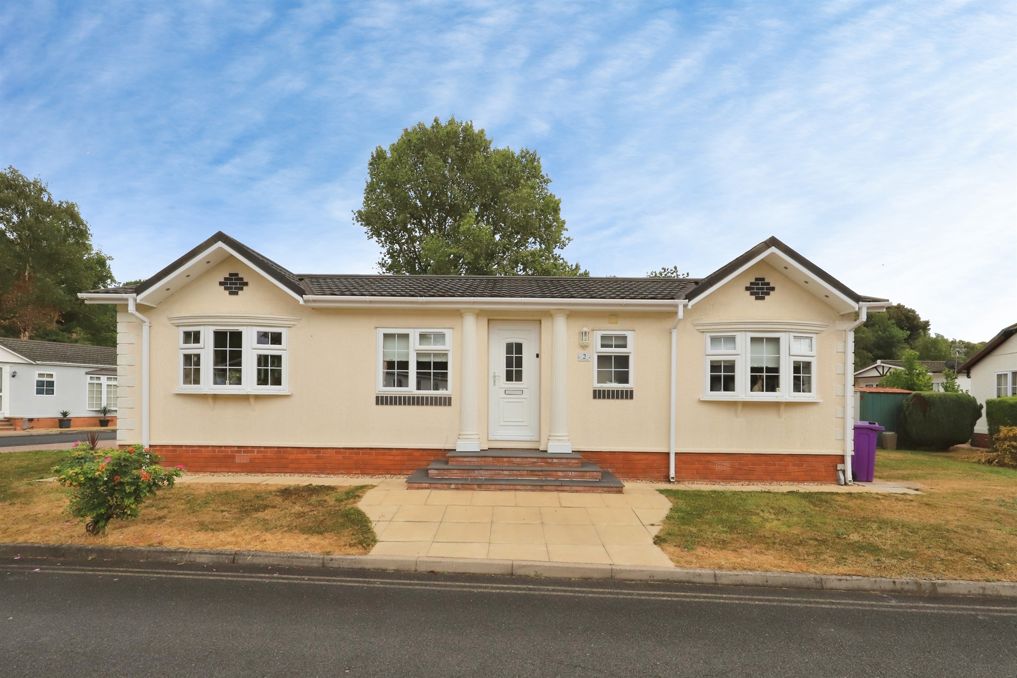 2 bed mobile/park home for sale