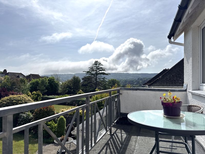 4 bedroom detached house for sale 0