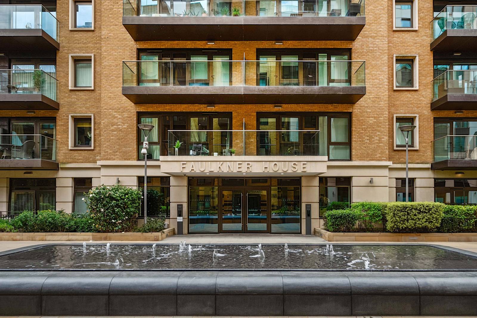 2 bedroom flat for sale 0