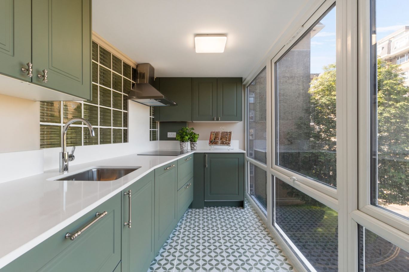 3 bedroom flat for sale 0