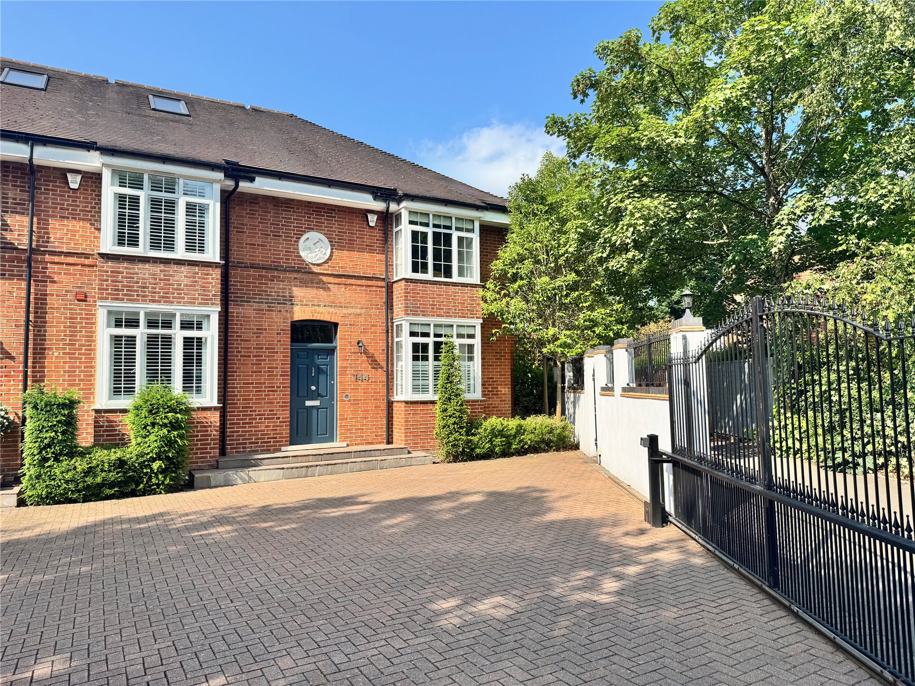 4 bedroom end terrace house for sale 0