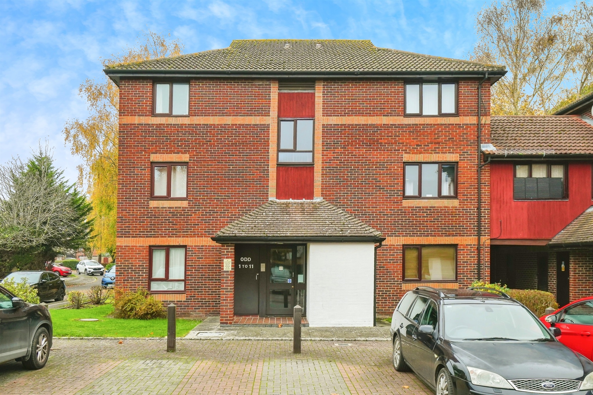 1-bed flat on 9, Stonesfield, Didcot, £148,000