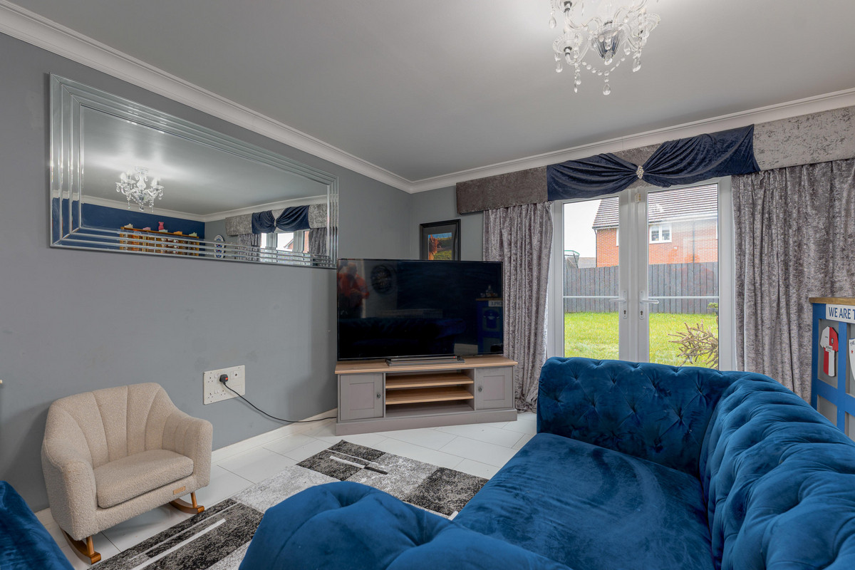 3-bed house on 32, Peacock Wynd, Wishaw, £195,000