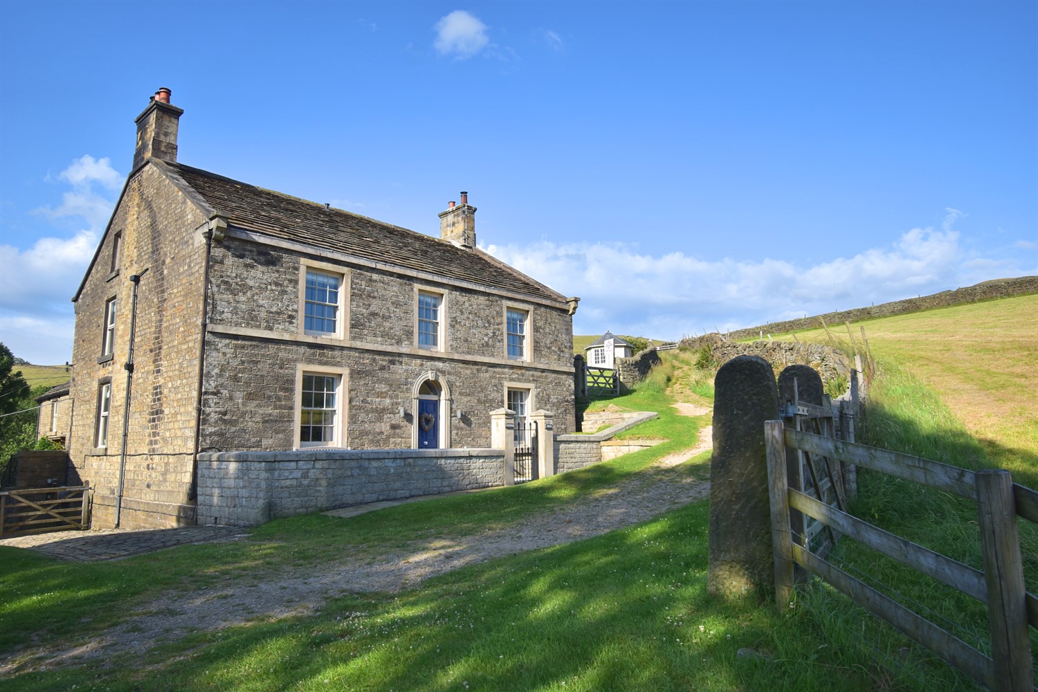 7 bedroom detached house for sale 0