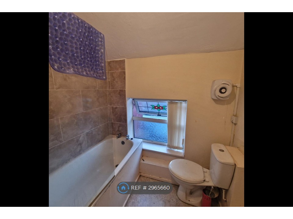 Flat, Picton Crescent Wavertree, Liverpool photo 5