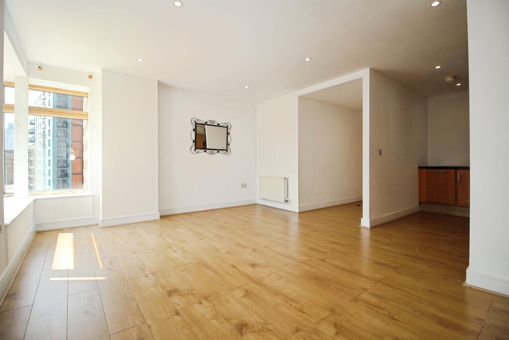 26 Cromwell Court, 10, Bowman Lane, LEEDS photo 4