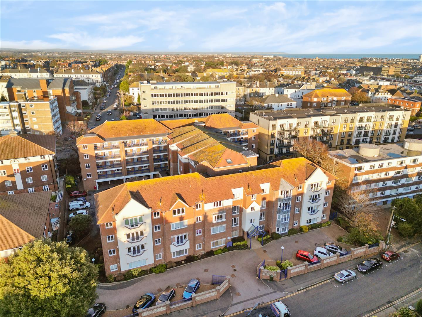 1-bed flat on Flat 21, Marlborough Court, Southfields Road, Eastbourne, £200,000