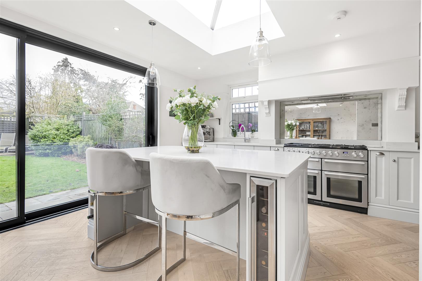 5 bedroom semi-detached house for sale 0