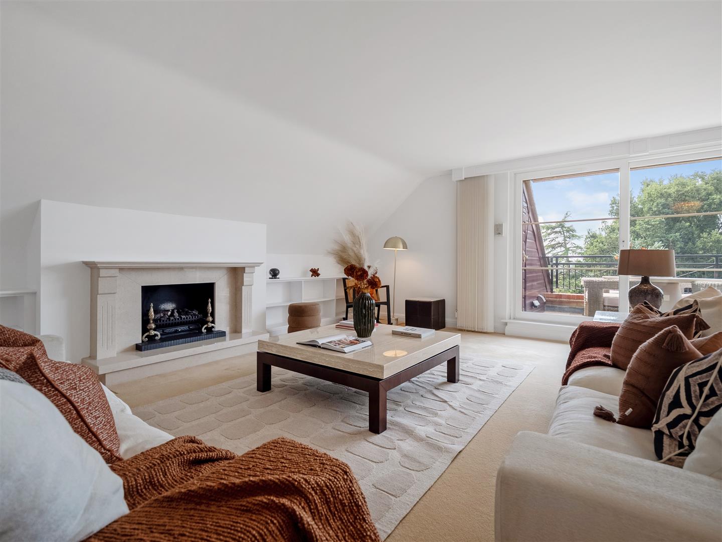 3 bedroom flat for sale 0