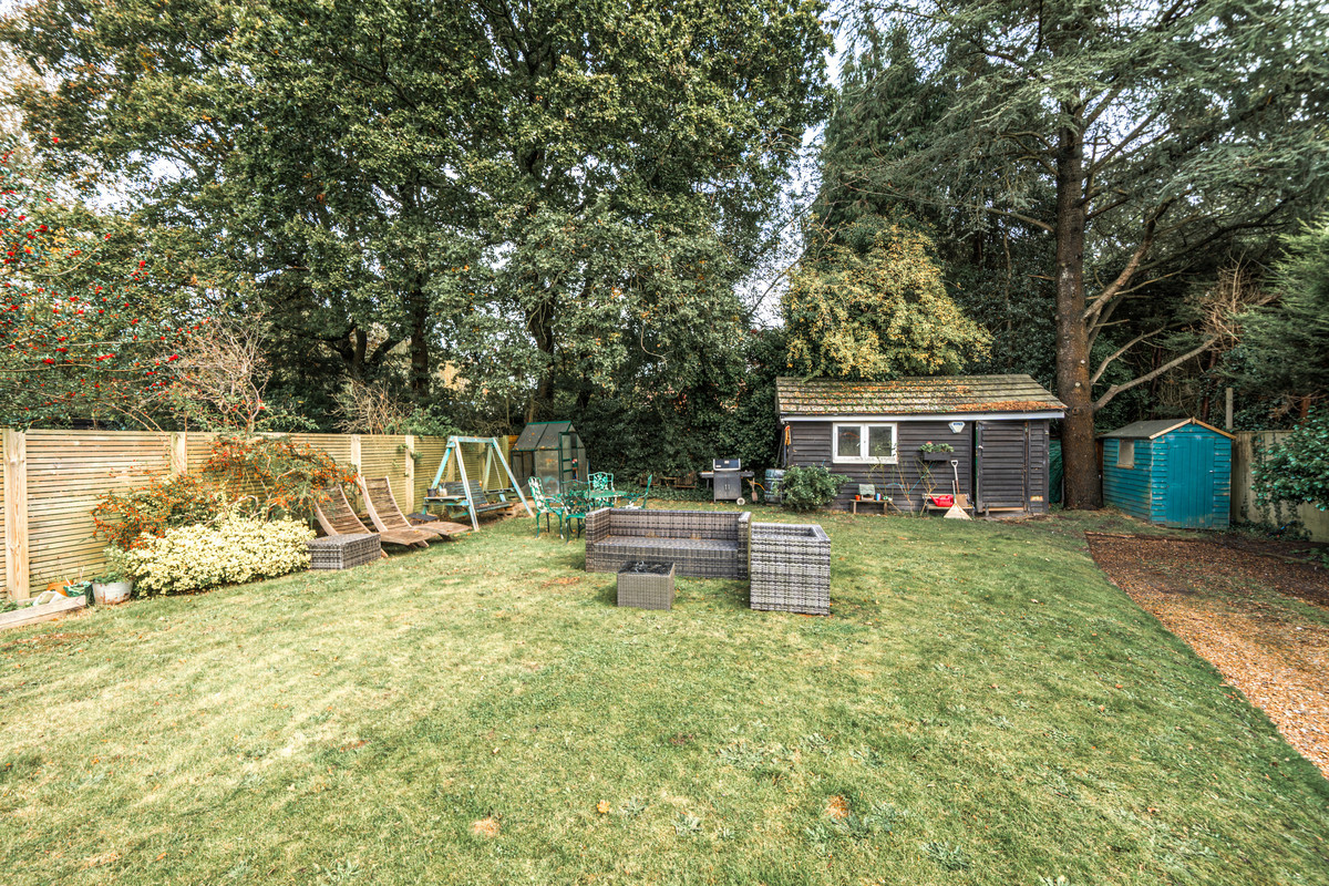 Burchetts Cottage, Station Road, Newick photo 4