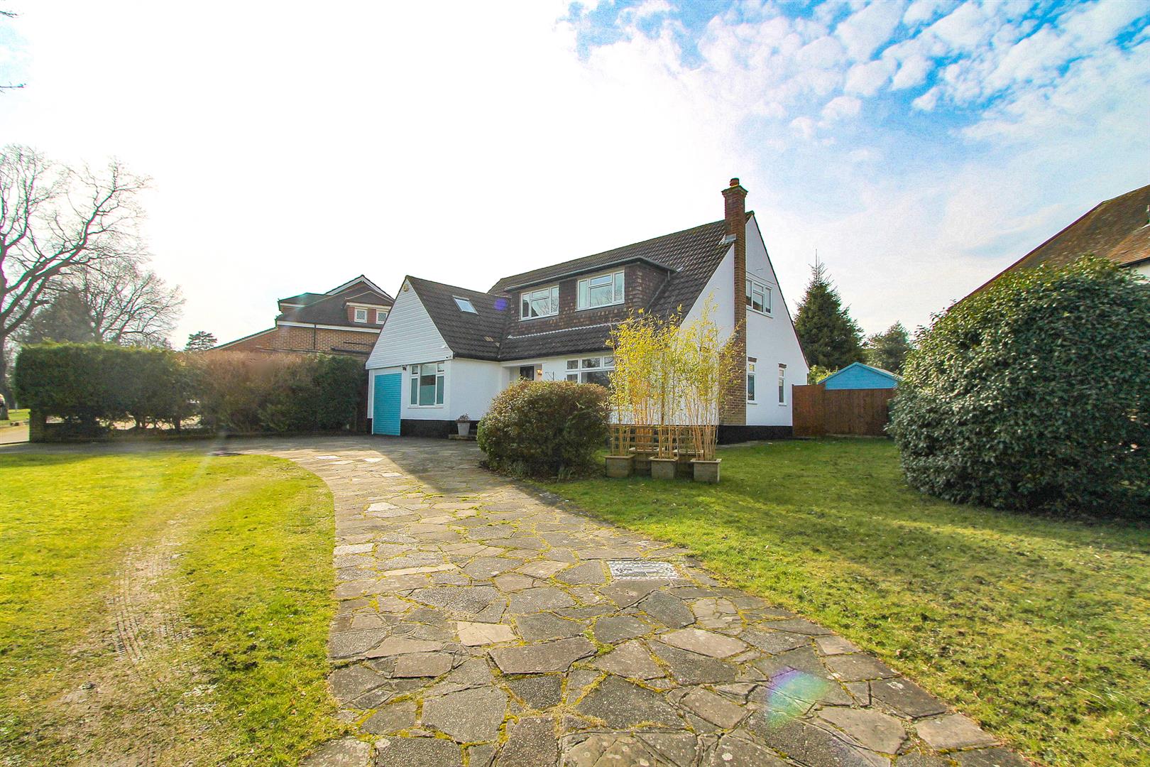 4 bedroom detached house for sale 0