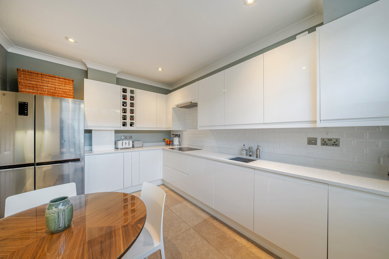 3 bedroom terraced house for sale 0