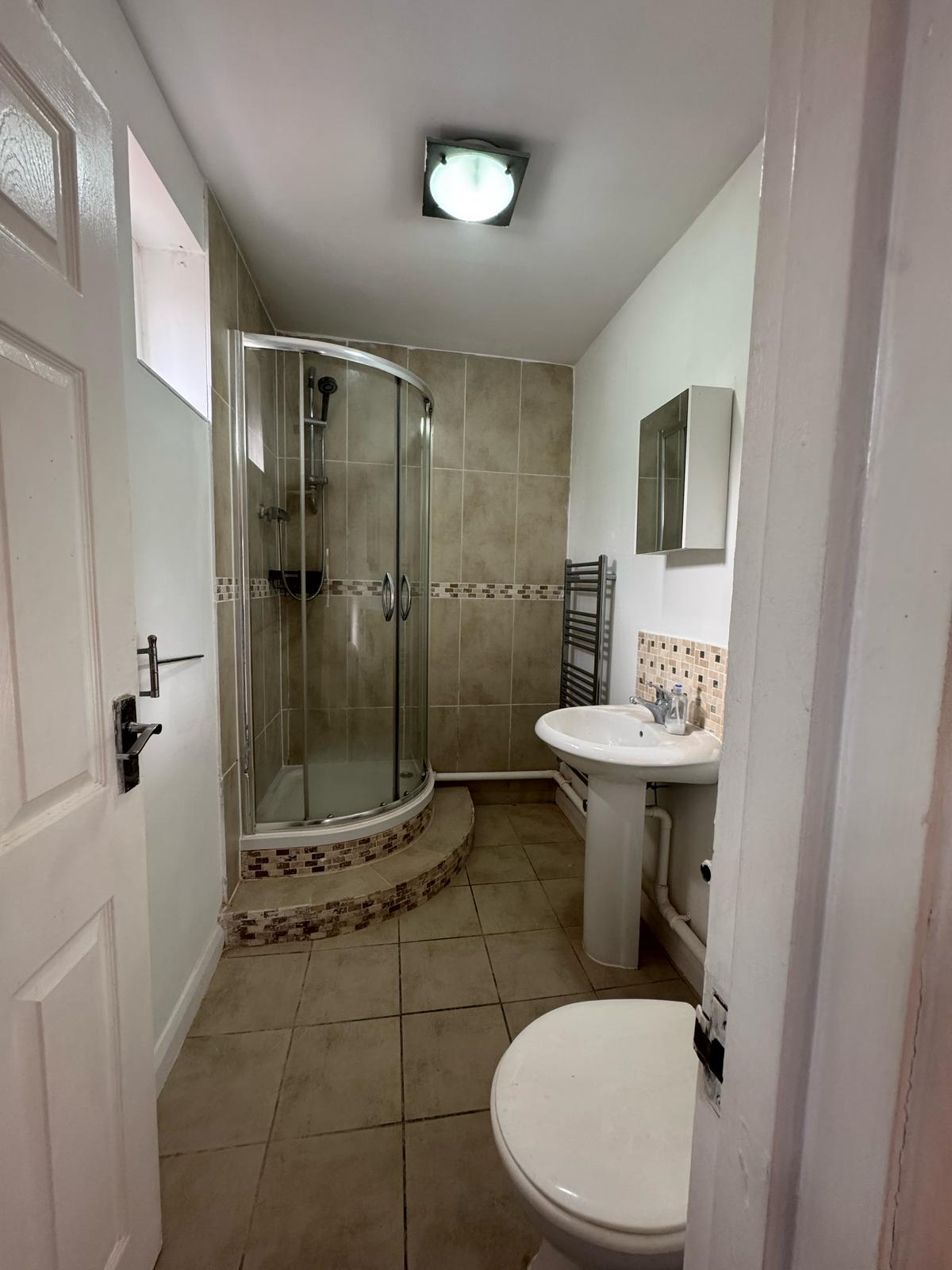 471, Longbridge Road, Barking photo 4