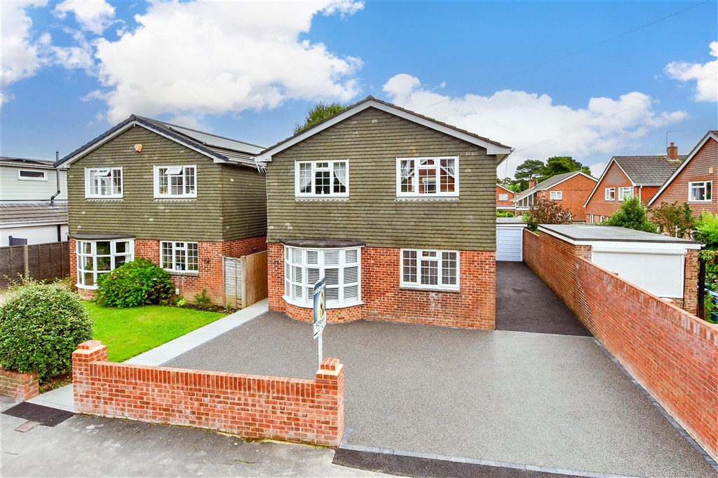 Fourth Avenue, Havant photo 3