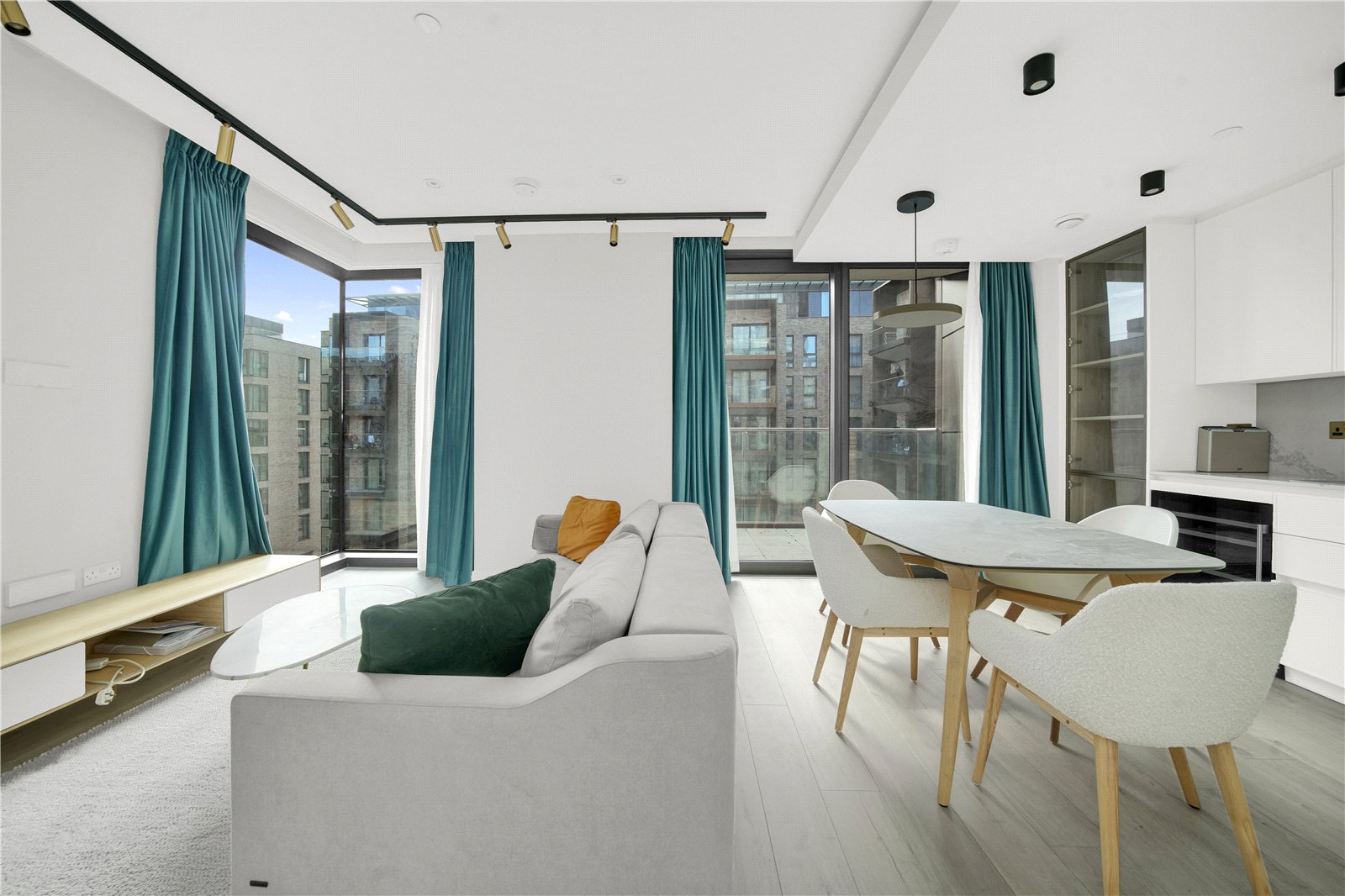 414, Siena House, London photo 2