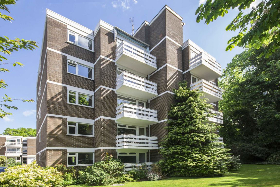 Mountcombe Close, Surbiton photo 5