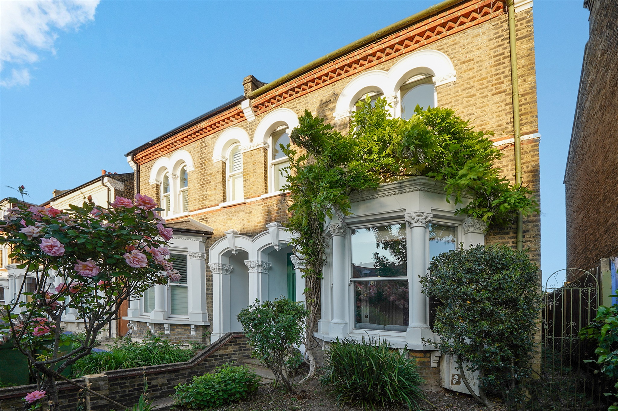 5 bedroom mews house for sale