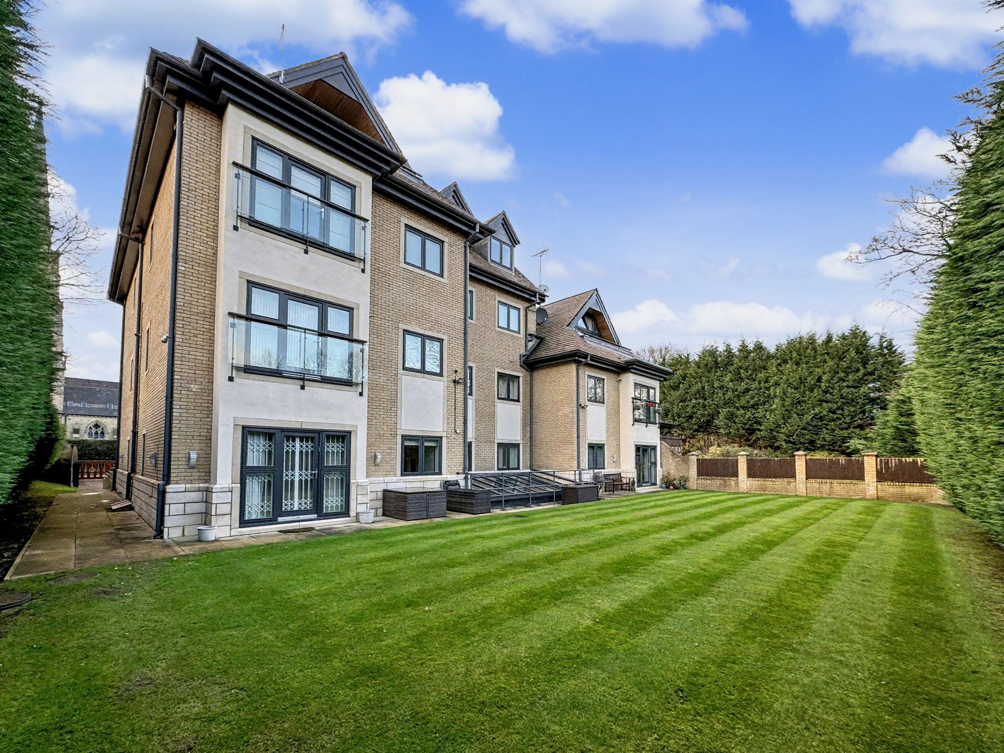 Apt 8, The Grange, Salford photo 4