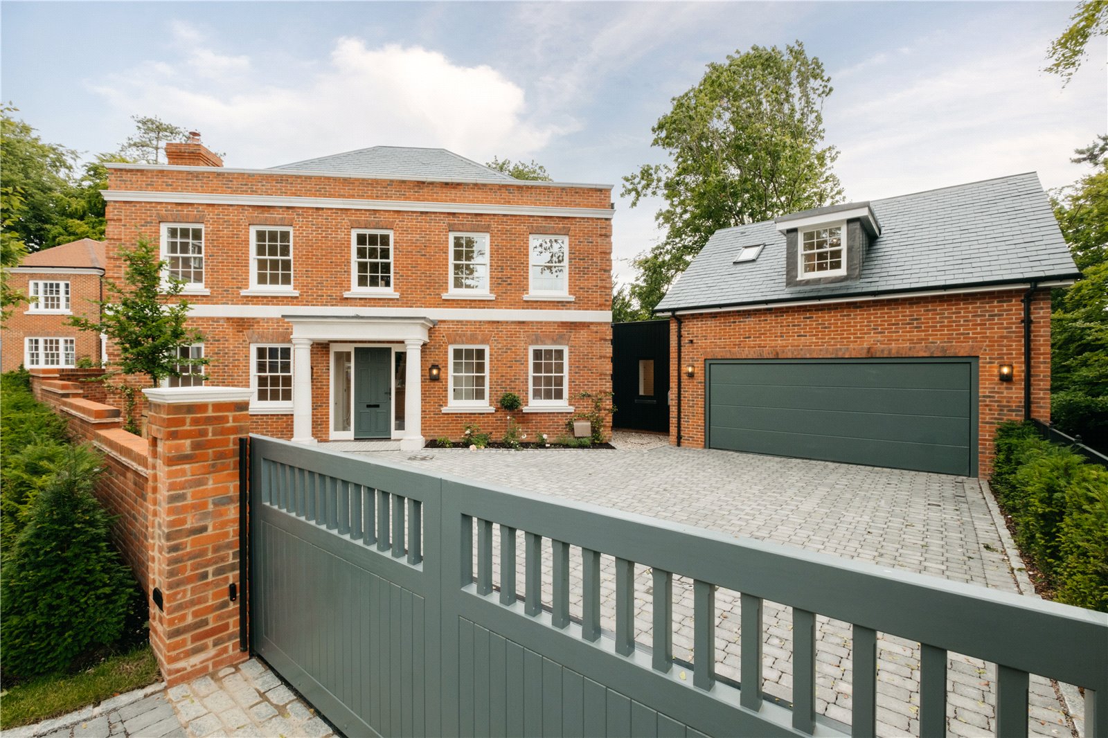 5 bedroom terraced house for sale
