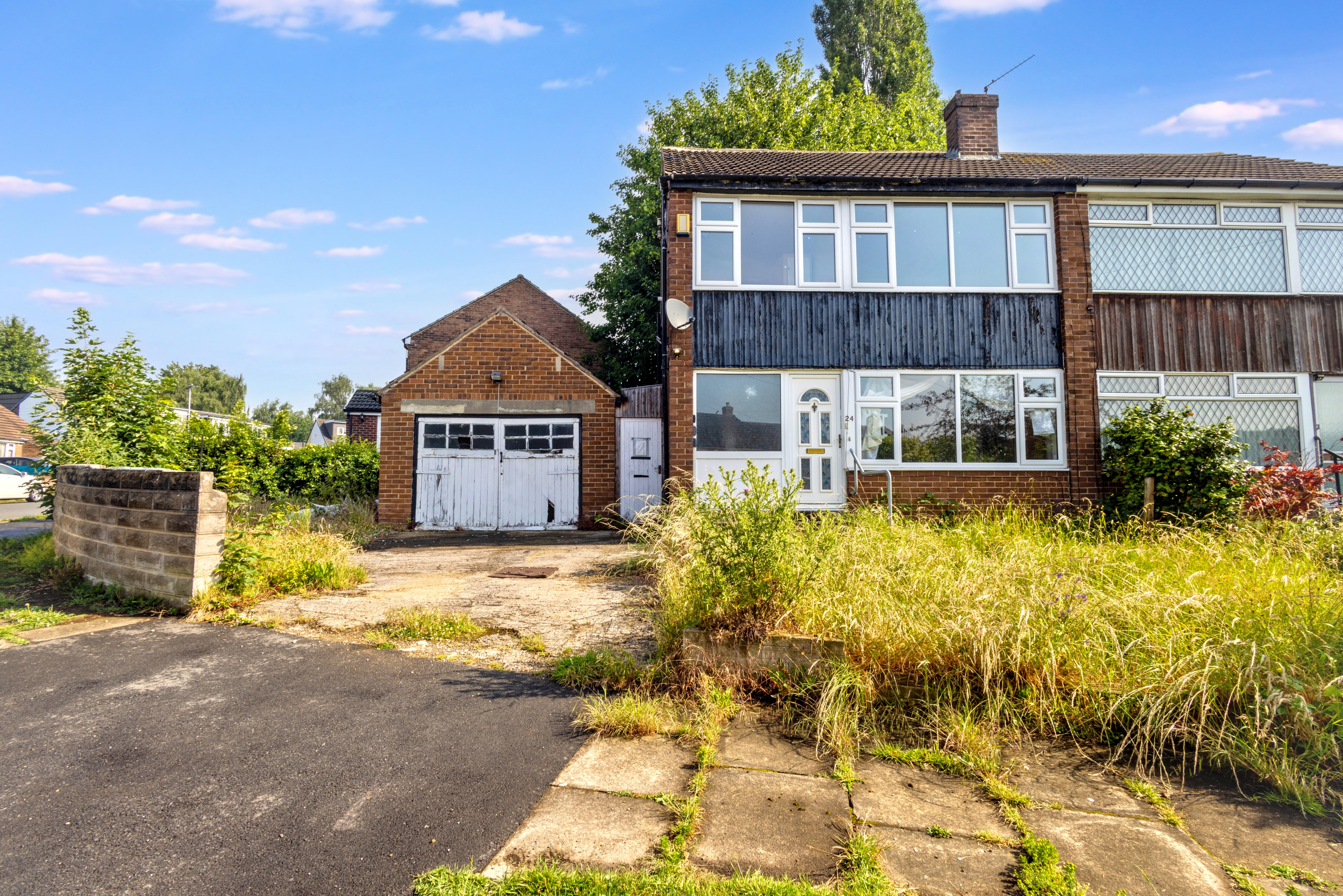 3 bed semi-detached house for sale