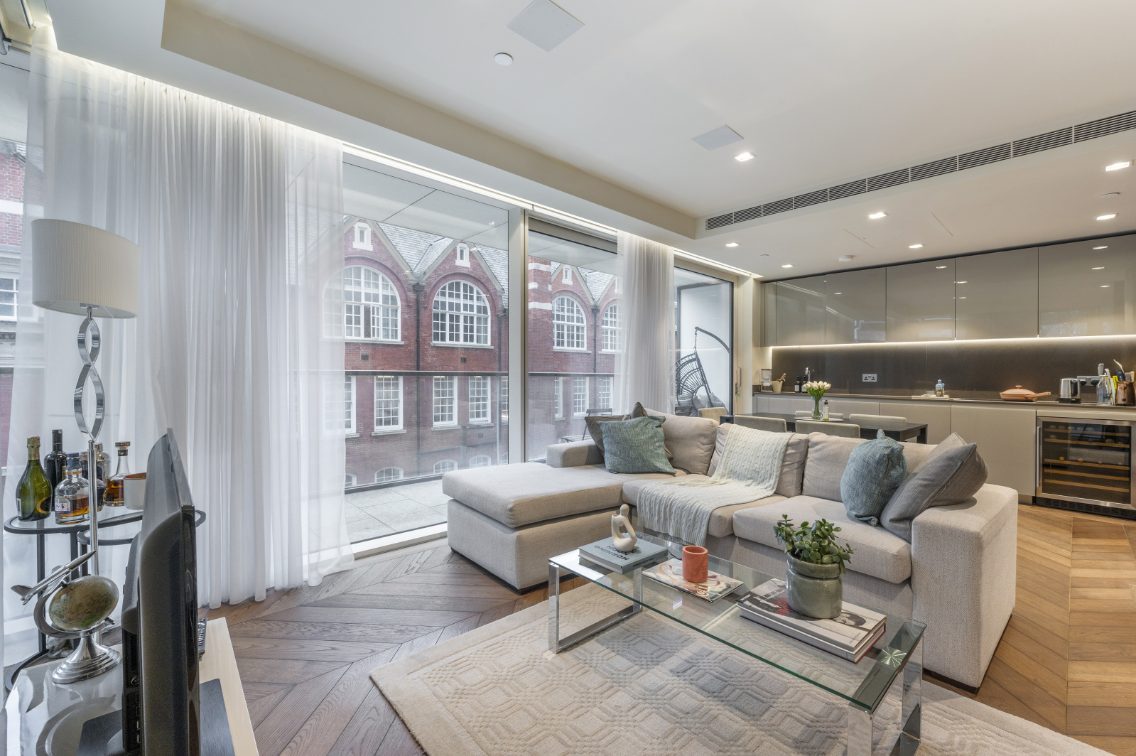 2 bedroom flat for sale 0