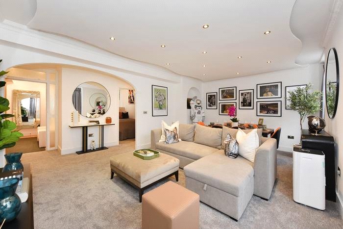 4 bedroom flat for sale 0